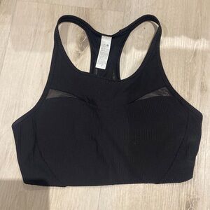 Lululemon size 8 sports bra